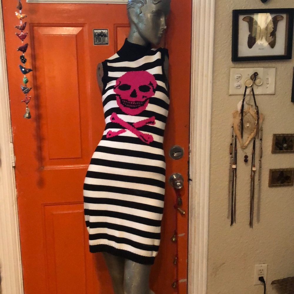 White and black striped mini dress with pink skull
